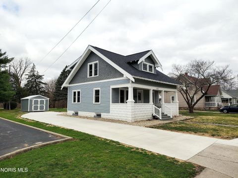 Photo of 412 Tacoma Avenue, Defiance, OH 43512 (MLS # 10005468)