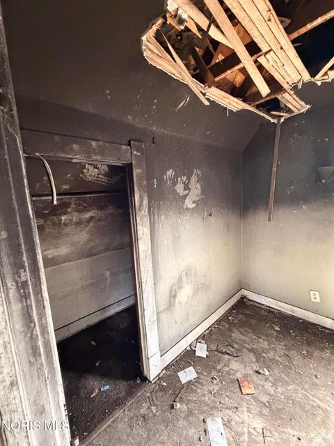 Tiny photo for 445 Hiett Avenue, Toledo, OH 43609 (MLS # 10004644)