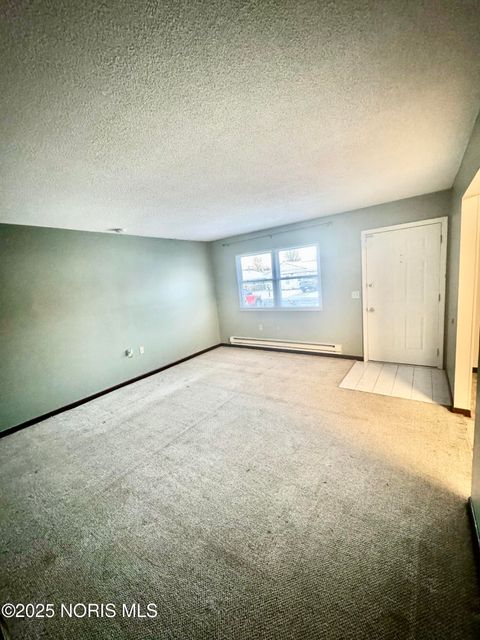 Tiny photo for 905 Hees Court, Defiance, OH 43512 (MLS # 10002094)