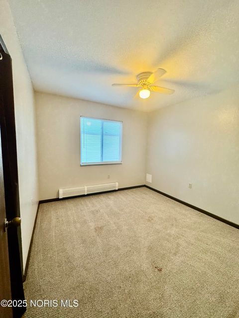 Tiny photo for 905 Hees Court, Defiance, OH 43512 (MLS # 10002094)