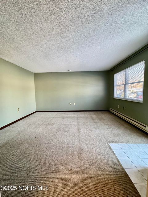 Tiny photo for 905 Hees Court, Defiance, OH 43512 (MLS # 10002094)