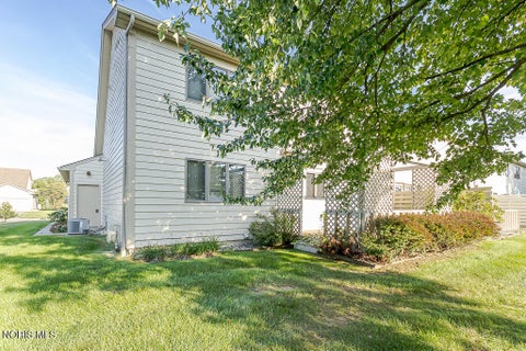 Tiny photo for 15 Gatewood Drive, Waterville, OH 43566 (MLS # 10013667)