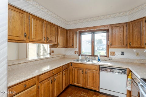 Tiny photo for 15 Gatewood Drive, Waterville, OH 43566 (MLS # 10013667)
