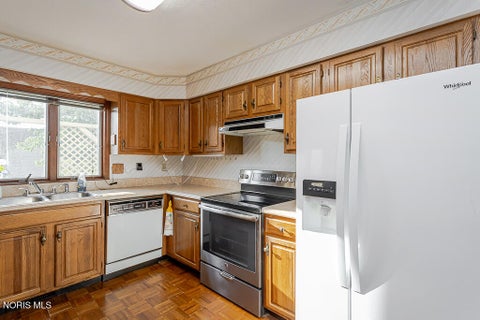 Tiny photo for 15 Gatewood Drive, Waterville, OH 43566 (MLS # 10013667)