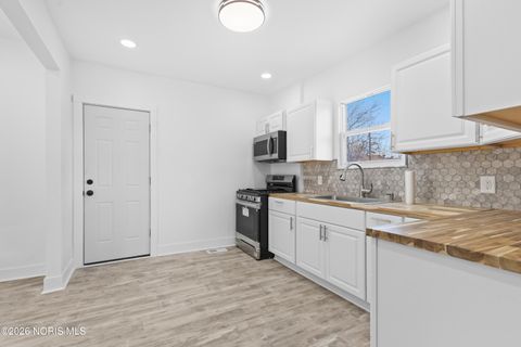 Tiny photo for 1334 Goodale Avenue, Toledo, OH 43606 (MLS # 10003912)