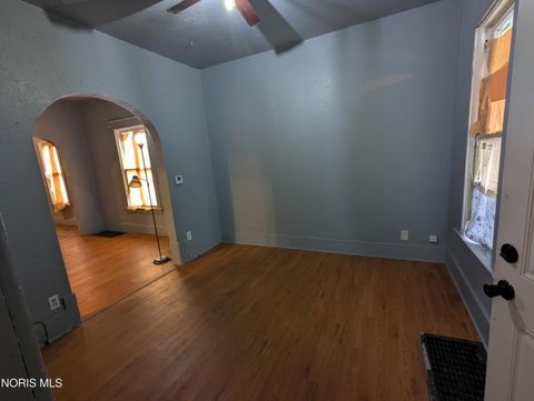 Tiny photo for 703 Ashwood Avenue, Toledo, OH 43608 (MLS # 10005955)