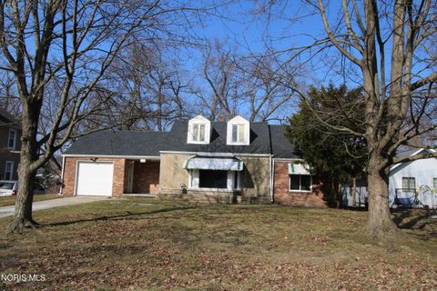 Photo of 2424 Lark Avenue, Toledo, OH 43613 (MLS # 10004151)