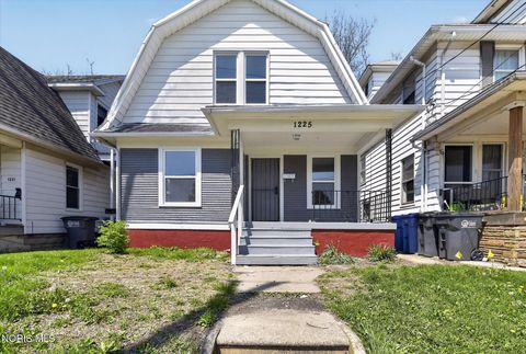 Photo of 1225 Varland Avenue, Toledo, OH 43605 (MLS # 10006710)