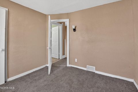 Tiny photo for 1225 Varland Avenue, Toledo, OH 43605 (MLS # 10006710)