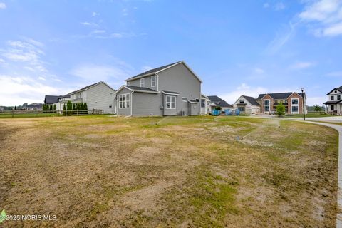 Tiny photo for 9425 Newbury Lane, Whitehouse, OH 43571 (MLS # 10000671)