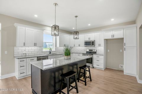 Tiny photo for 9425 Newbury Lane, Whitehouse, OH 43571 (MLS # 10000671)