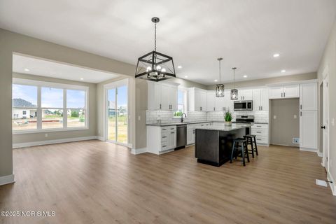 Tiny photo for 9425 Newbury Lane, Whitehouse, OH 43571 (MLS # 10000671)