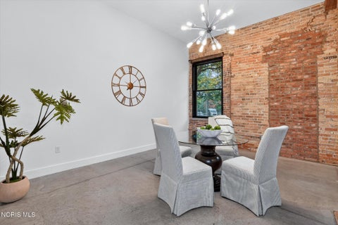 Tiny photo for 18 Broadway Street, Toledo, OH 43604 (MLS # 10013544)