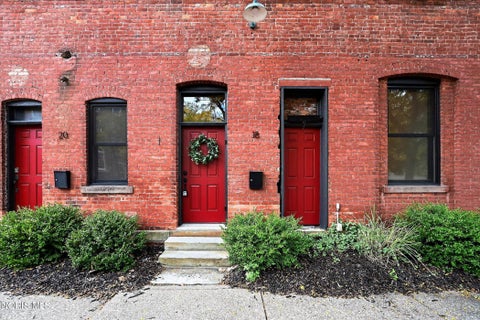 Tiny photo for 18 Broadway Street, Toledo, OH 43604 (MLS # 10013544)