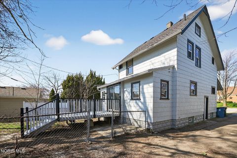 Tiny photo for 1130 Earlwood Avenue, Oregon, OH 43616 (MLS # 10006083)