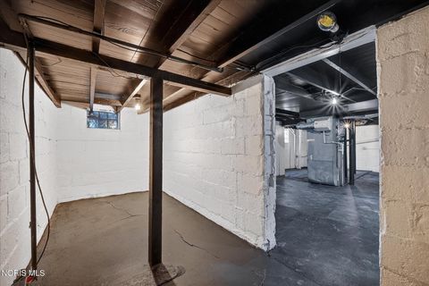 Tiny photo for 1130 Earlwood Avenue, Oregon, OH 43616 (MLS # 10006083)