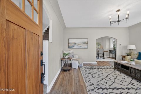 Tiny photo for 1130 Earlwood Avenue, Oregon, OH 43616 (MLS # 10006083)