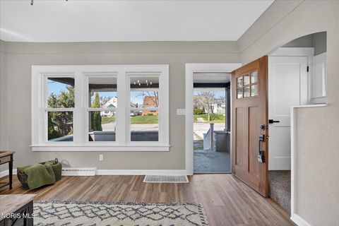 Tiny photo for 1130 Earlwood Avenue, Oregon, OH 43616 (MLS # 10006083)