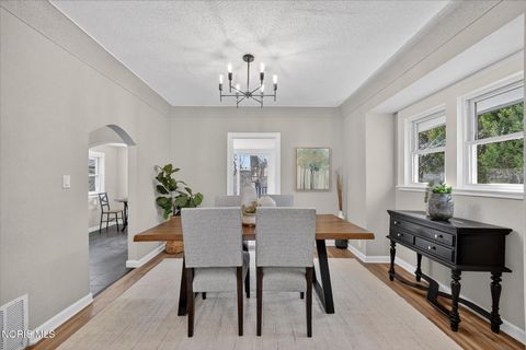 Tiny photo for 1130 Earlwood Avenue, Oregon, OH 43616 (MLS # 10006083)