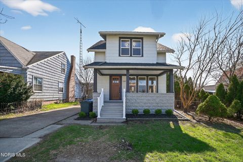 Tiny photo for 1130 Earlwood Avenue, Oregon, OH 43616 (MLS # 10006083)