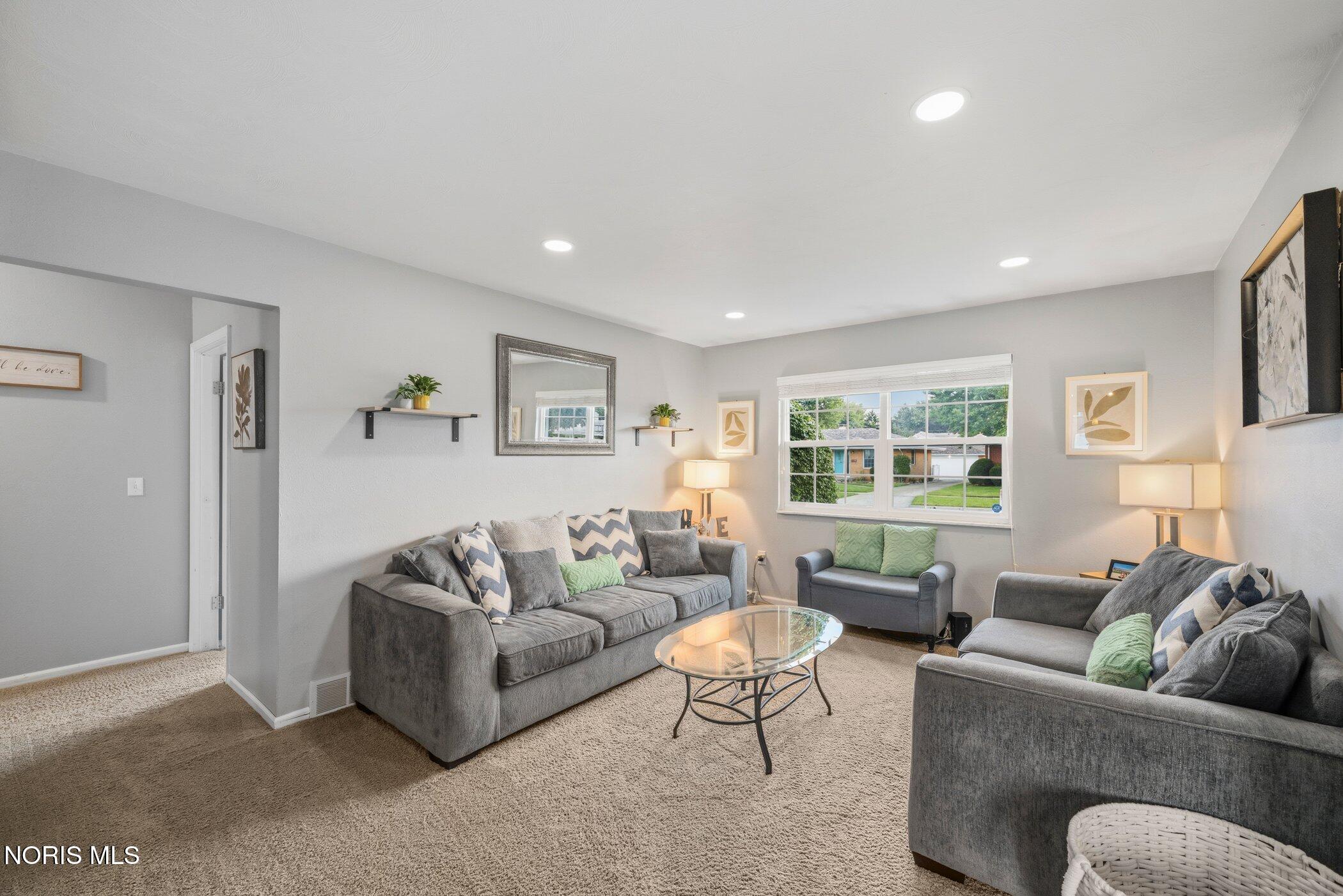 3304 Cromwell Drive