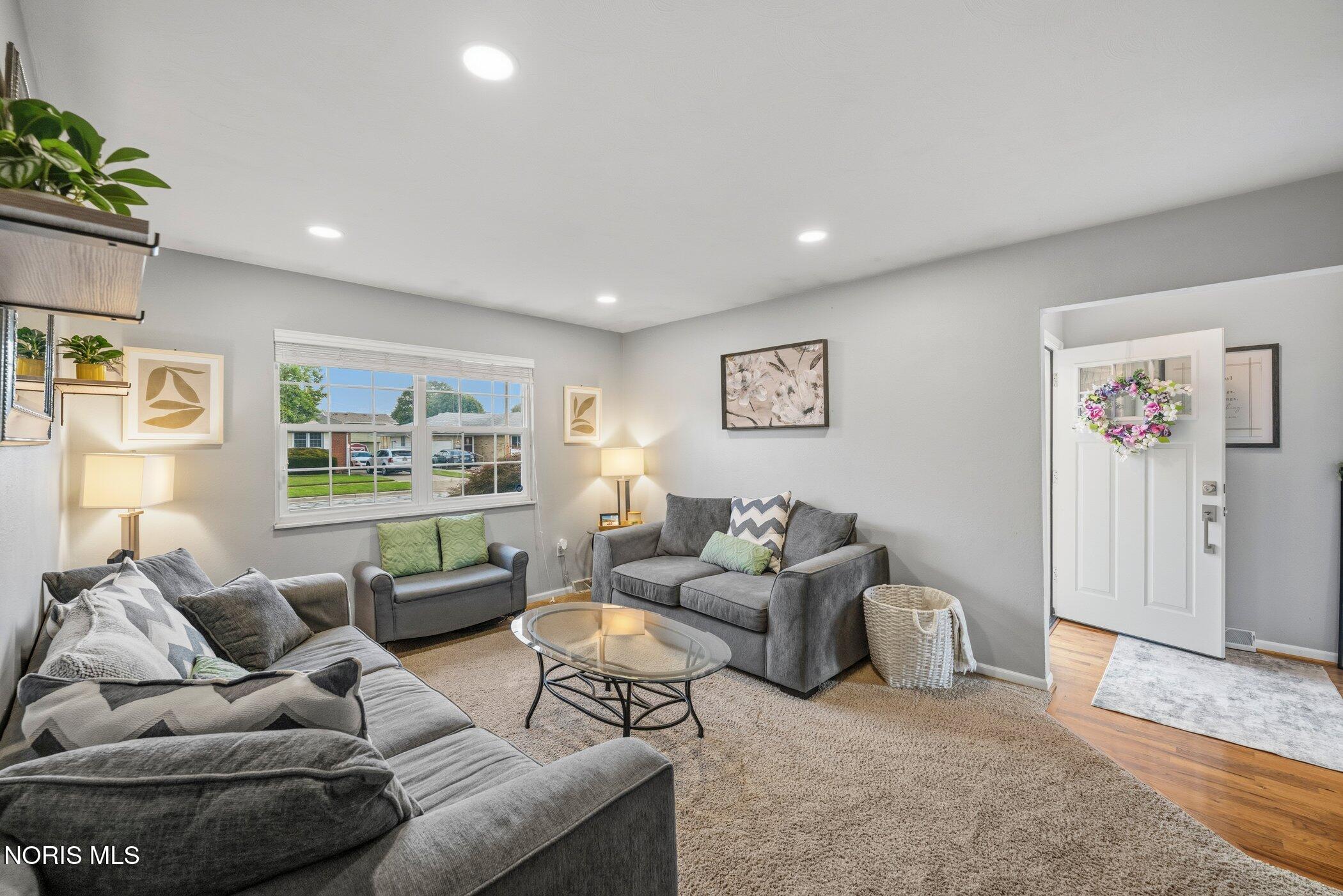 3304 Cromwell Drive