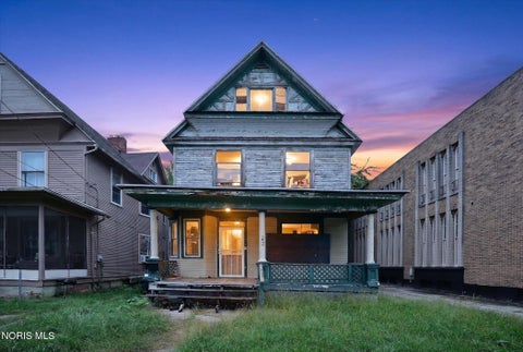 Photo of 528 Acklin Avenue, Toledo, OH 43620 (MLS # 10013581)