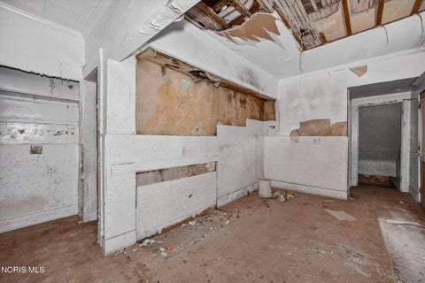 Tiny photo for 528 Acklin Avenue, Toledo, OH 43620 (MLS # 10013581)