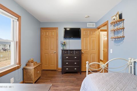 Tiny photo for 1208 Yonker Place, Fostoria, OH 44830 (MLS # 10007588)