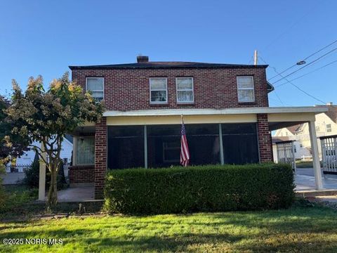Photo of 305 W 1st Street, Defiance, OH 43512 (MLS # 6136920)