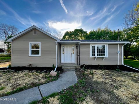 Photo of 28665 Georgia Road, Perrysburg, OH 43551 (MLS # 10006907)