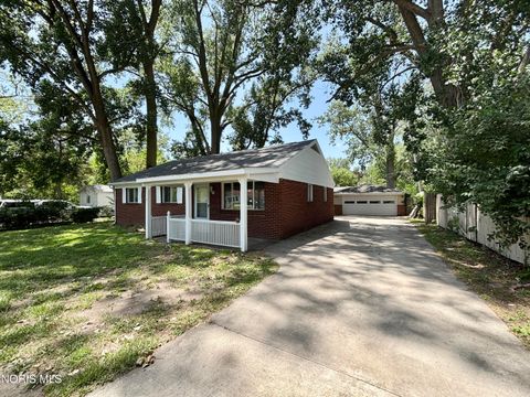Tiny photo for 554 Williamsville Avenue, Toledo, OH 43609 (MLS # 10010026)