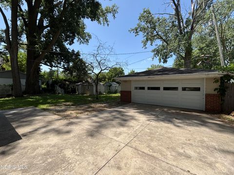 Tiny photo for 554 Williamsville Avenue, Toledo, OH 43609 (MLS # 10010026)