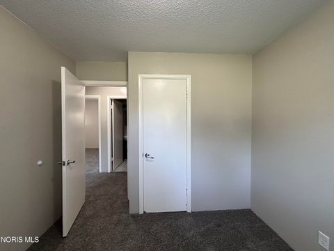 Tiny photo for 554 Williamsville Avenue, Toledo, OH 43609 (MLS # 10010026)