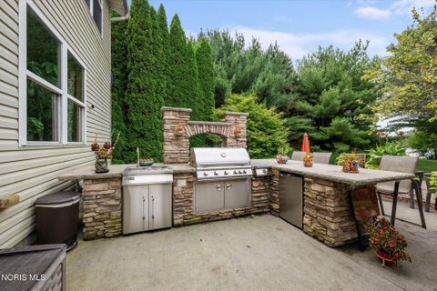 Tiny photo for 1522 County Road B, Swanton, OH 43558 (MLS # 10013965)