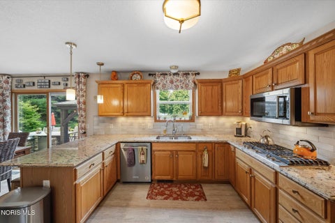 Tiny photo for 1522 County Road B, Swanton, OH 43558 (MLS # 10013965)