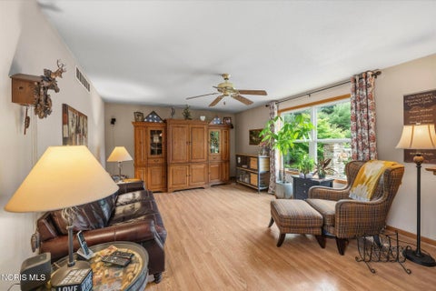 Tiny photo for 1522 County Road B, Swanton, OH 43558 (MLS # 10013965)