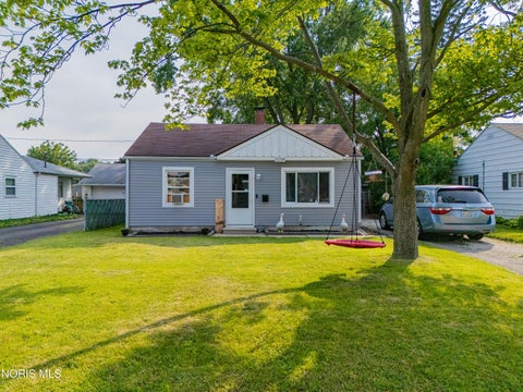 Tiny photo for 1034 Cady Street, Maumee, OH 43537 (MLS # 10010622)