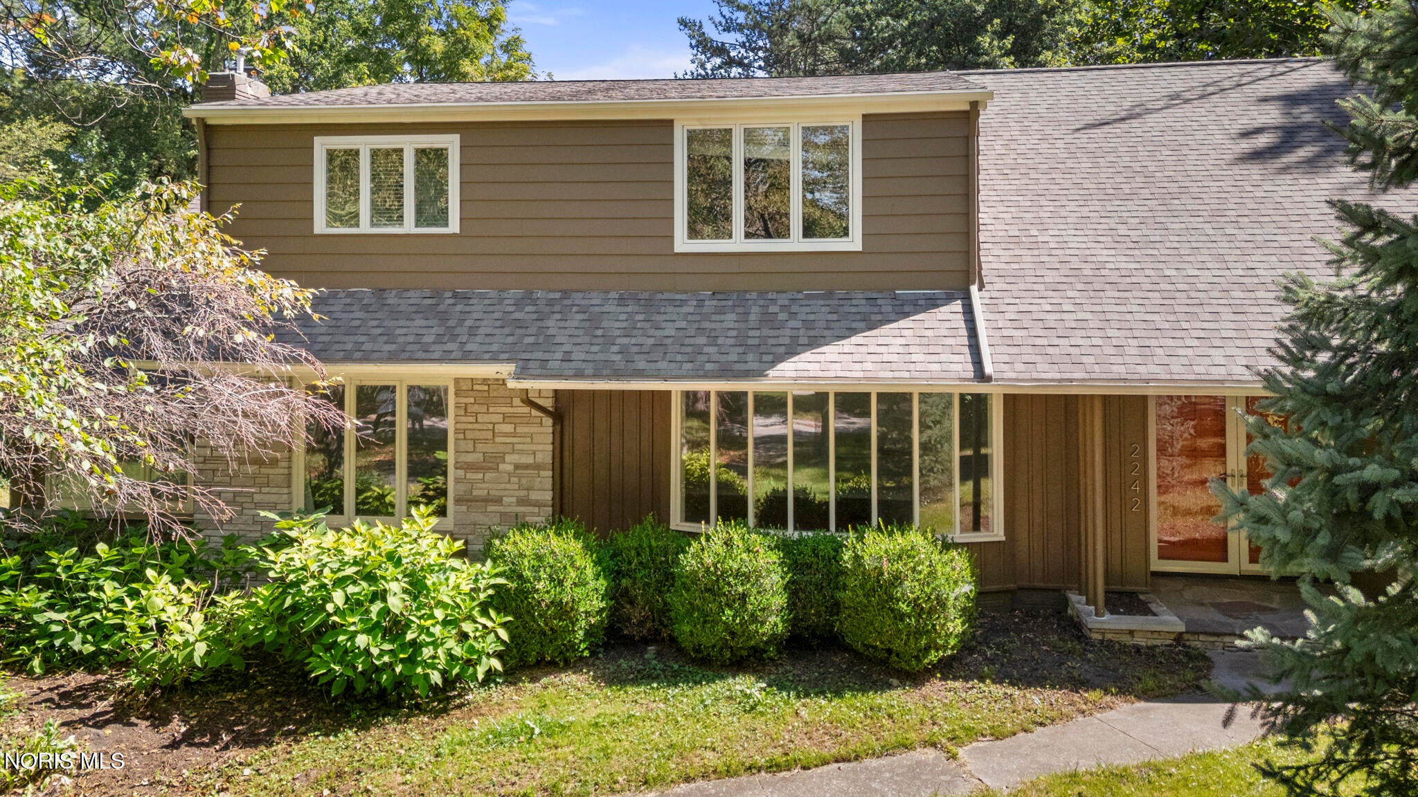 2242 Dundas Road