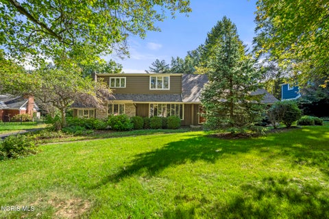 Photo of 2242 Dundas Road, Ottawa Hills, OH 43606 (MLS # 10013678)