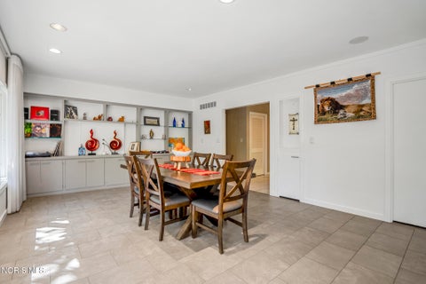 Tiny photo for 2242 Dundas Road, Ottawa Hills, OH 43606 (MLS # 10013678)