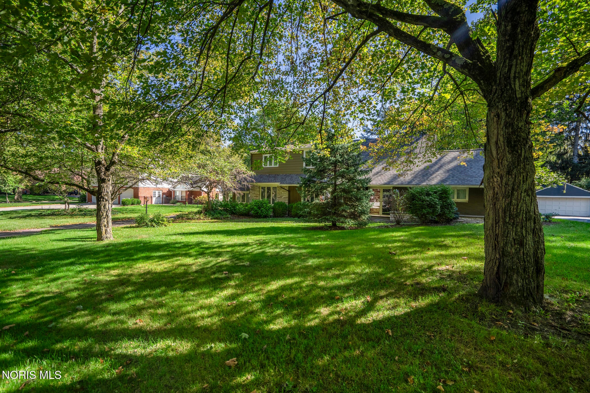 2242 Dundas Road