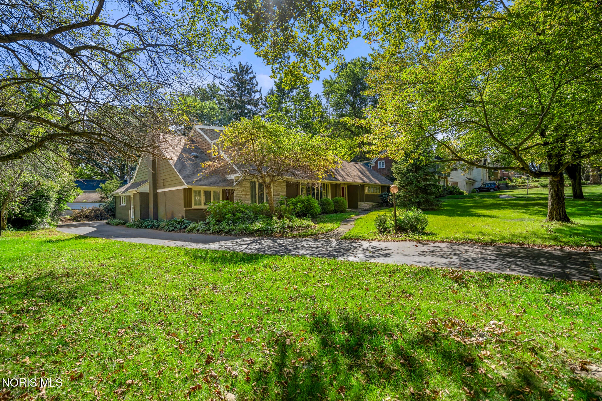 2242 Dundas Road