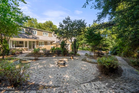 Tiny photo for 2242 Dundas Road, Ottawa Hills, OH 43606 (MLS # 10013678)