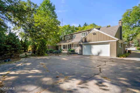 Tiny photo for 2242 Dundas Road, Ottawa Hills, OH 43606 (MLS # 10013678)