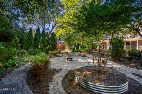 Tiny photo for 2242 Dundas Road, Ottawa Hills, OH 43606 (MLS # 10013678)
