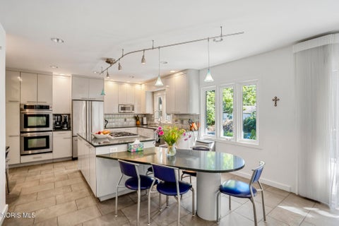 Tiny photo for 2242 Dundas Road, Ottawa Hills, OH 43606 (MLS # 10013678)