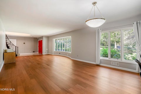 Tiny photo for 2242 Dundas Road, Ottawa Hills, OH 43606 (MLS # 10013678)