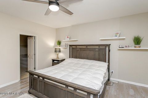 Tiny photo for 17 Stone Oak Boulevard, Holland, OH 43528 (MLS # 10001973)