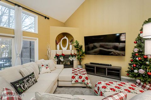 Tiny photo for 17 Stone Oak Boulevard, Holland, OH 43528 (MLS # 10001973)